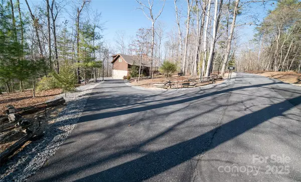 Nebo, NC 28761,215 Outback TRL #58