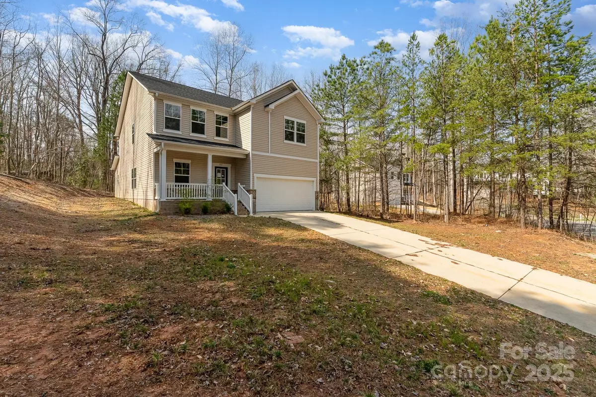 Kings Mountain, NC 28086,411 Wintergreen CT #2