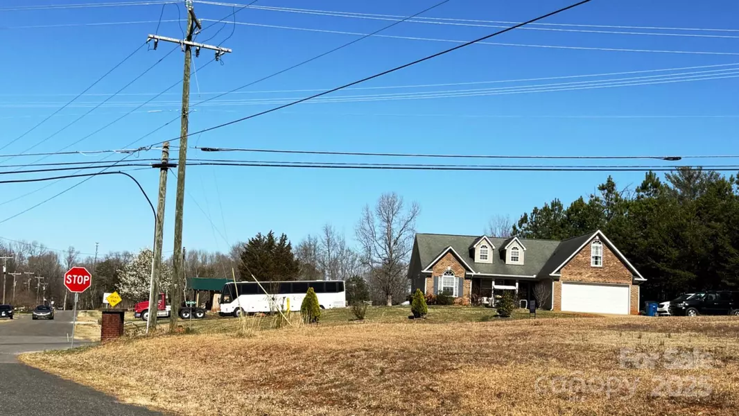 1302 Earl RD, Shelby, NC 28152