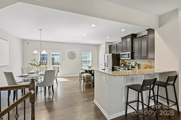 Charlotte, NC 28205,1317 Queen Lyon CT