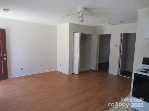 Gastonia, NC 28052,609 W Davidson AVE