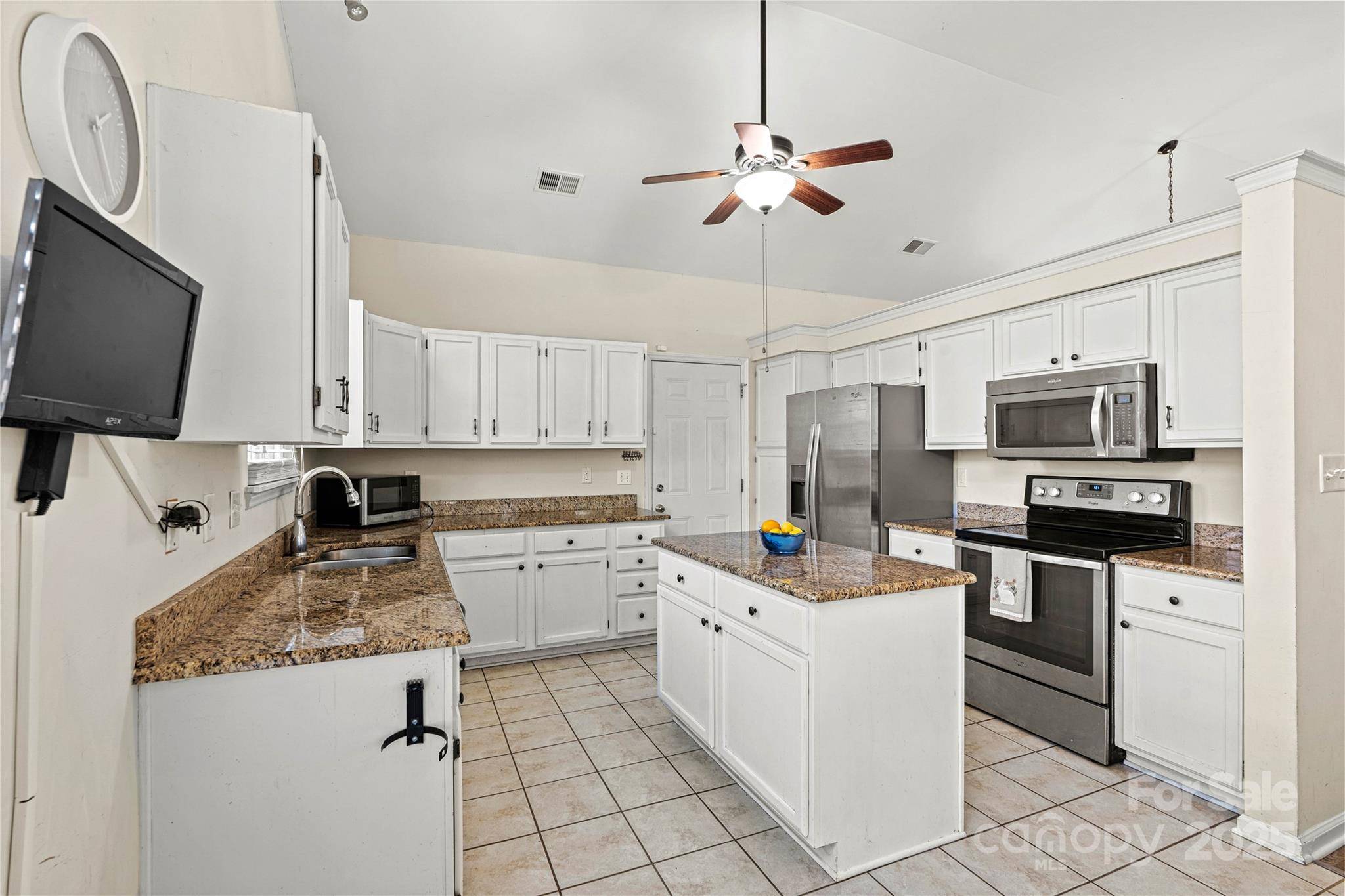 Charlotte, NC 28277,8402 Albury Walk LN