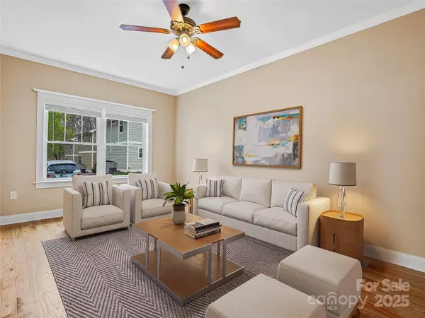 Asheville, NC 28805,129 Aurora DR #7