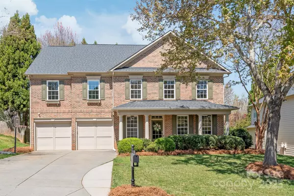 1025 Elsmore DR, Matthews, NC 28104