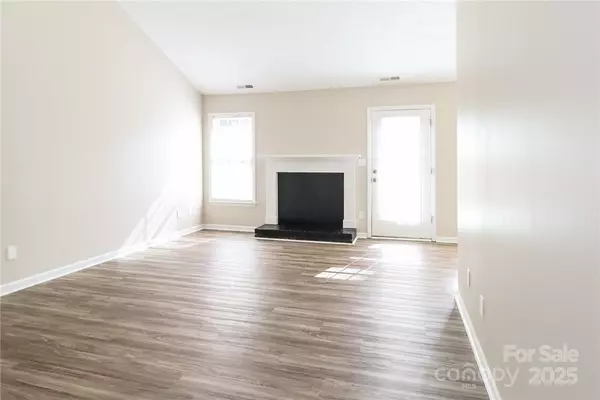 York, SC 29745,136 Ole Eastpointe DR