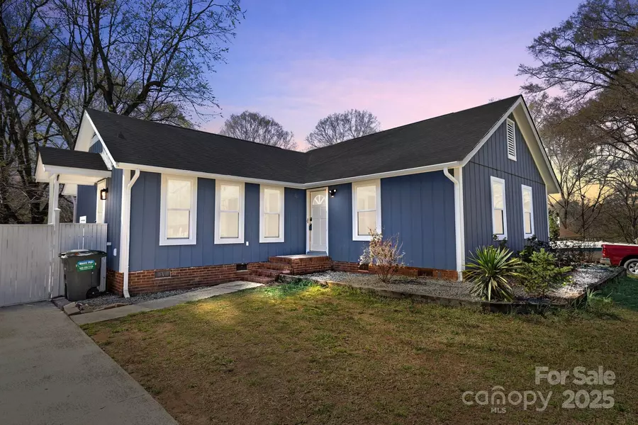 9418 Stately Oak LN, Mint Hill, NC 28227