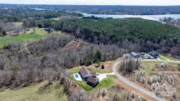 Granite Falls, NC 28630,5306 Antler Creek DR #31