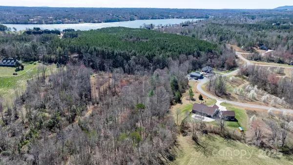 Granite Falls, NC 28630,5306 Antler Creek DR #31