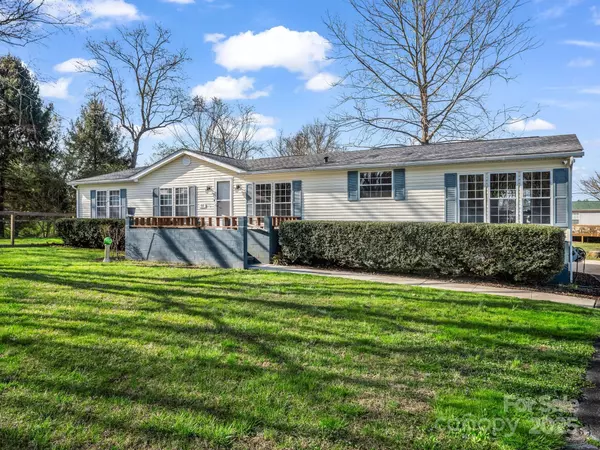 Horse Shoe, NC 28742,511 Crescent WAY #13