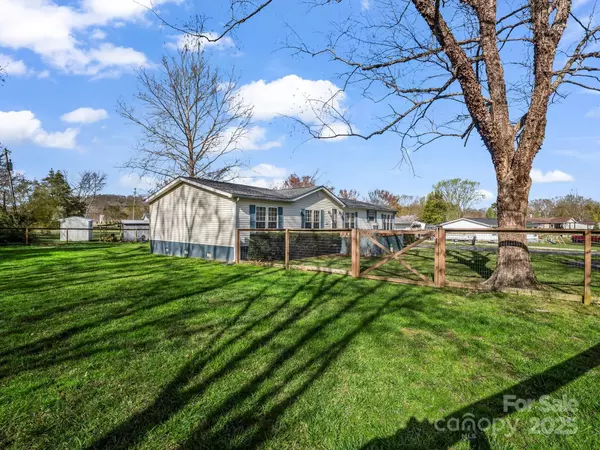 Horse Shoe, NC 28742,511 Crescent WAY #13