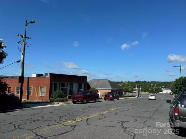 Albemarle, NC 28001,114 W North ST W