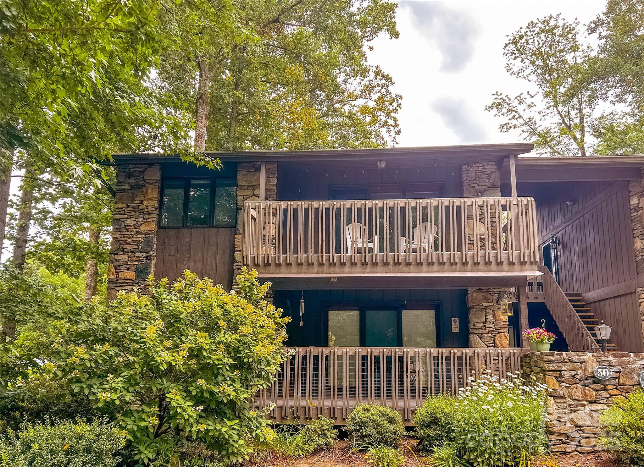50 Maxine LN #104, Hendersonville, NC 28739