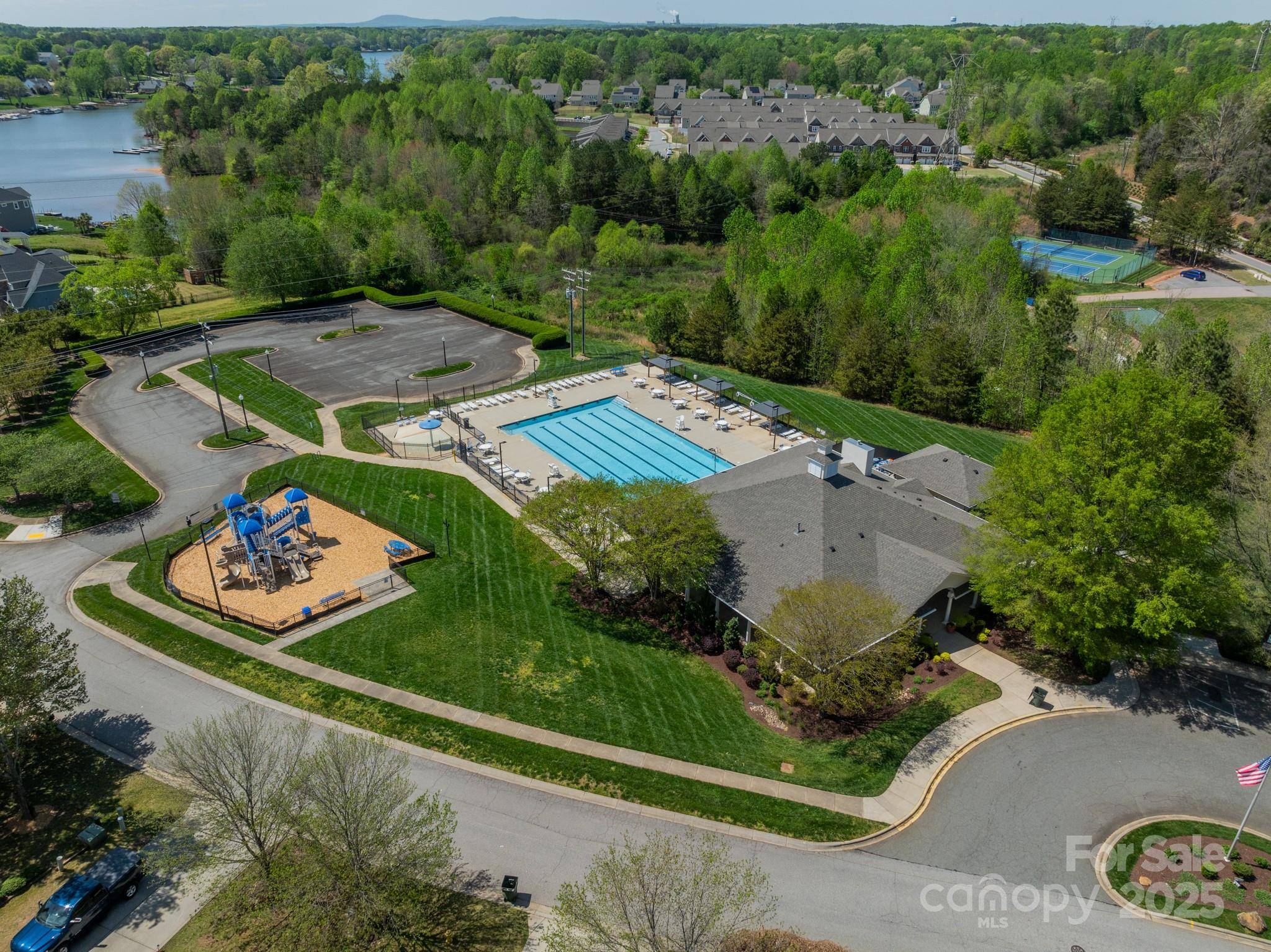 Mooresville, NC 28117,113 Burlingame CT #C