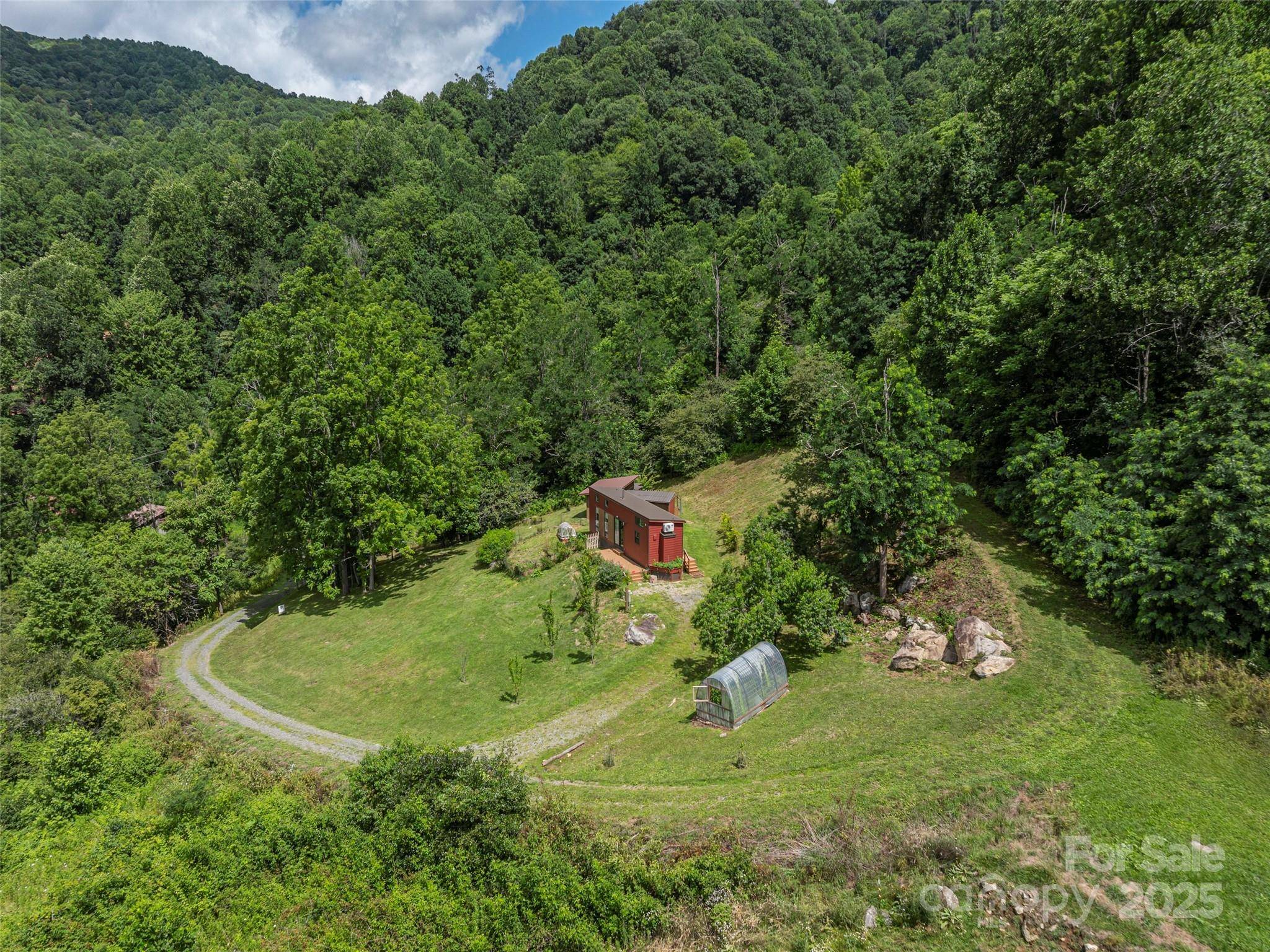 Clyde, NC 28721,323 Morris RD