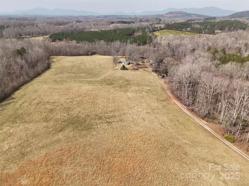 321 Ivie TRL, Columbus, NC 28722