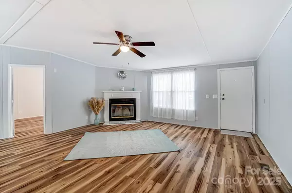 Mount Holly, NC 28120,405 Briarwood CT