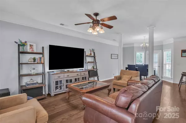 Charlotte, NC 28214,1017 Chalk Hill LN