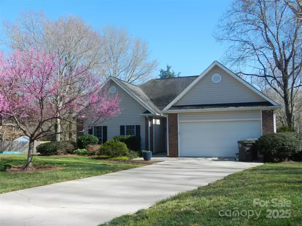 3673 Trabert CT, Gastonia, NC 28056