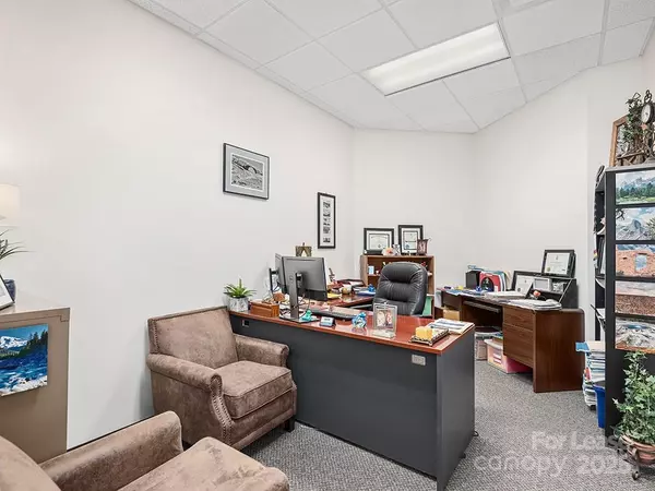 Asheville, NC 28806,1318 Patton AVE #D-E-F