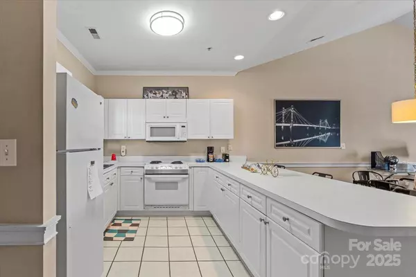 Charlotte, NC 28213,9063 Meadow Vista RD