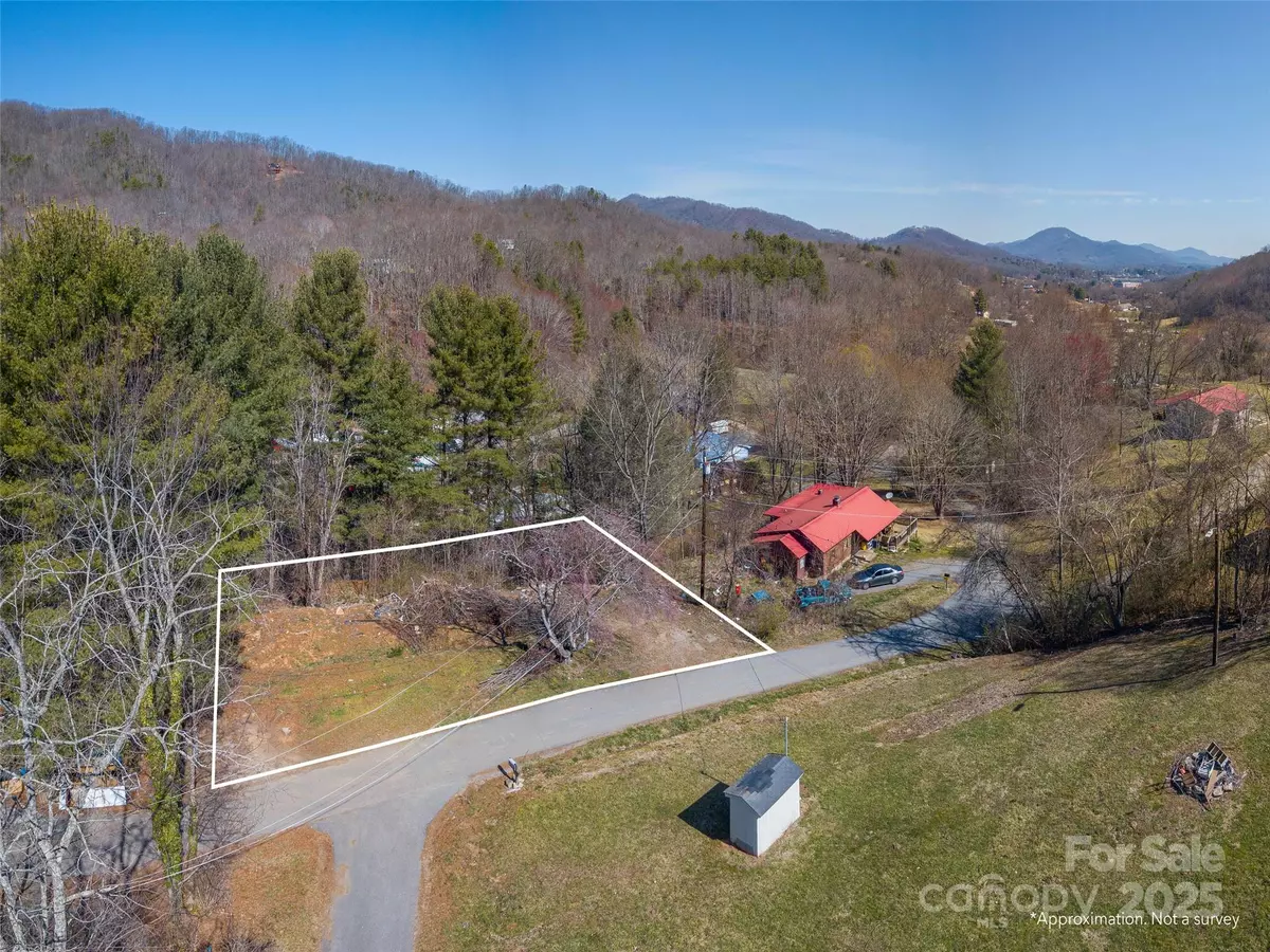 Waynesville, NC 28786,64 Unity DR