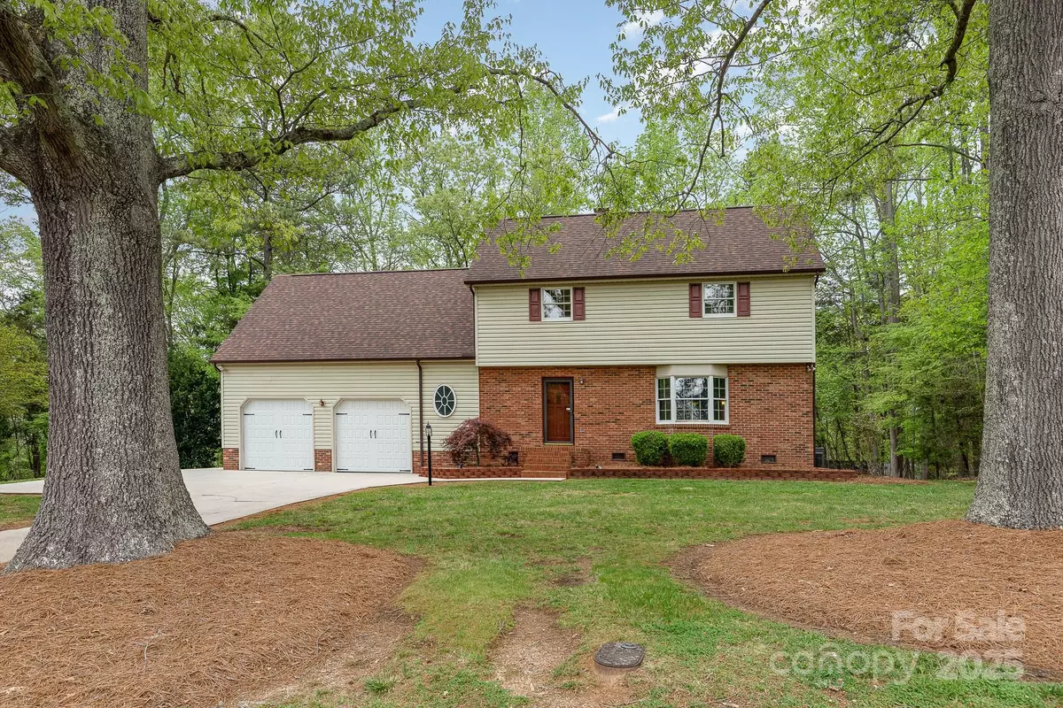 Landis, NC 28088,522 Bonita DR