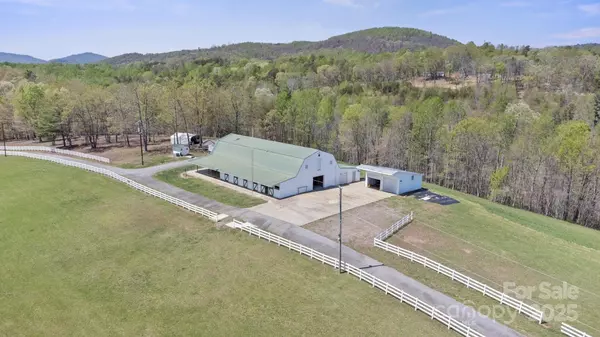 Hiddenite, NC 28636,447 Willow Pond LN