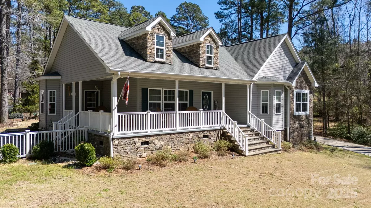 Catawba, SC 29704,1717 Deer Run RD
