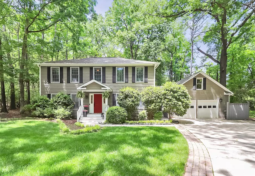 11 Tanglewood RD, Lake Wylie, SC 29710