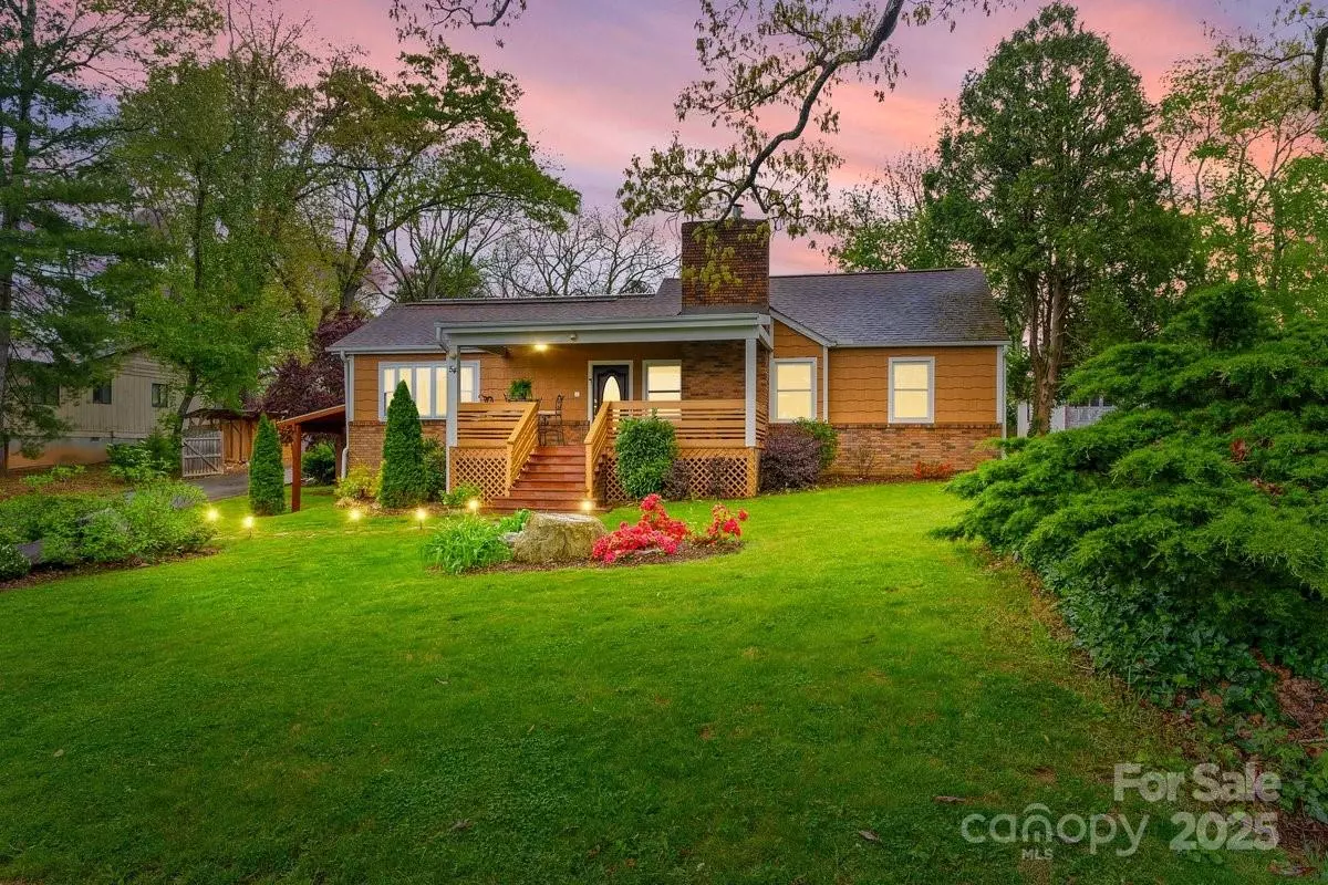 Asheville, NC 28803,54 Fairview ST