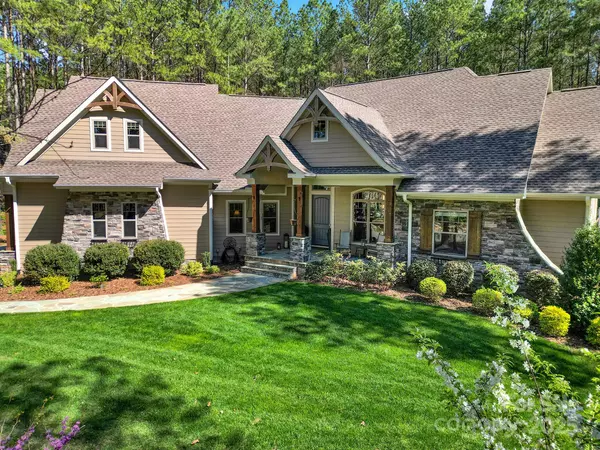 123 Emerald Creek DR, Troutman, NC 28166