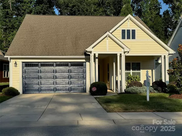 151 Chimney Rock CT, Denver, NC 28037