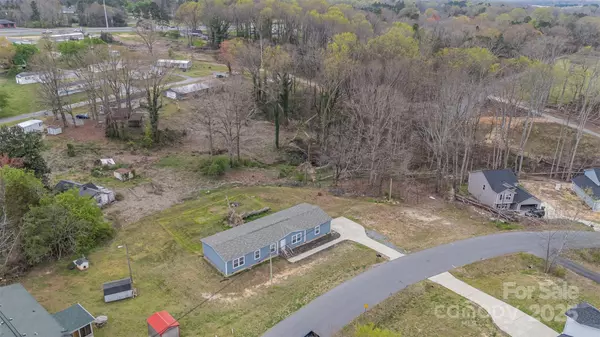 Kings Mountain, NC 28086,105 Crown CT
