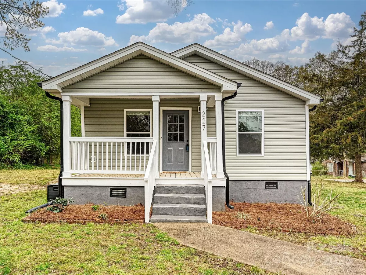 Gastonia, NC 28052,227 Queens RD