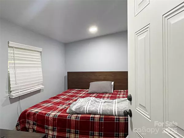 Charlotte, NC 28227,3738 Ashley Hall DR