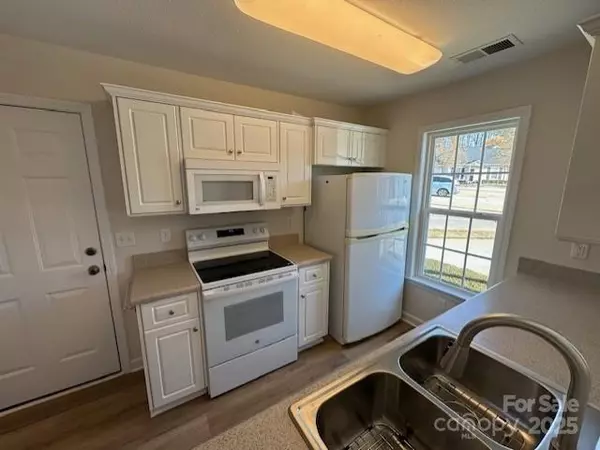 Concord, NC 28027,427 NW Hertling DR NW