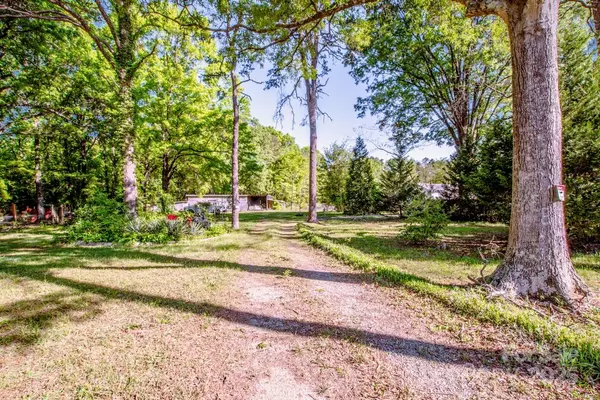 Charlotte, NC 28213,524 Dawn CIR