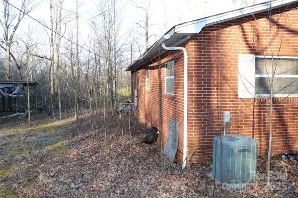 Taylorsville, NC 28681,3240 Vashti RD