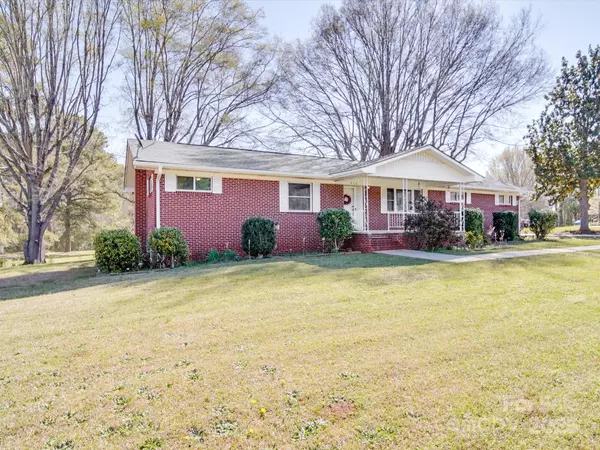 Wadesboro, NC 28170,516 Lakeview DR