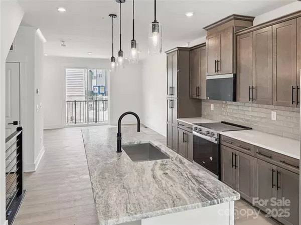 Charlotte, NC 28217,3626 S Tryon ST #21