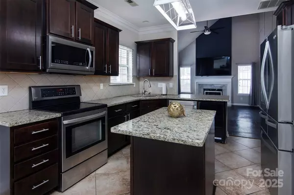 Charlotte, NC 28215,10928 Jardin WAY