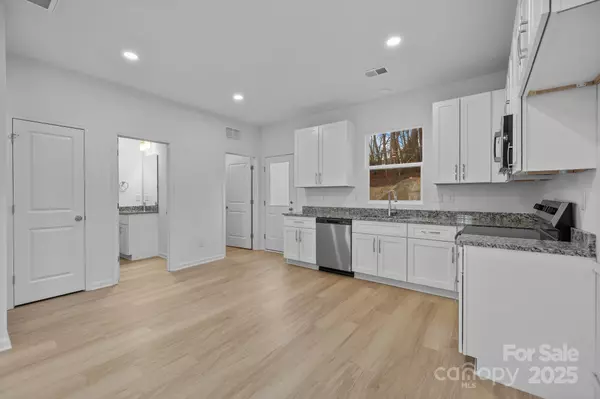 Bessemer City, NC 28016,607 S 10th ST