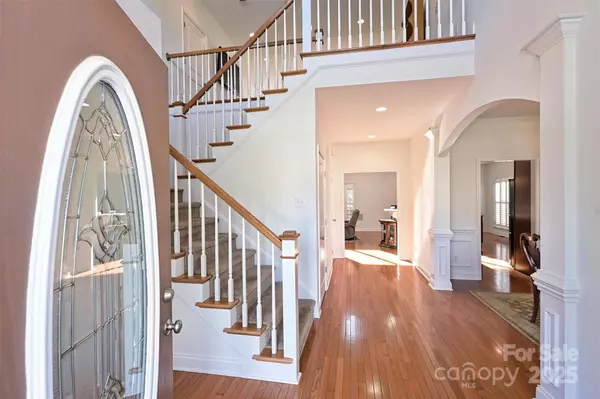 Matthews, NC 28105,8816 Castle Cliff DR