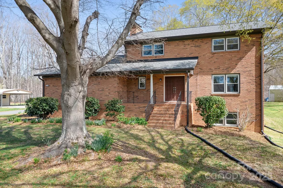 Lincolnton, NC 28092,1235 Wilma Sigmon RD