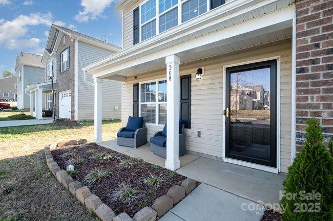 Charlotte, NC 28214,308 Regan LN