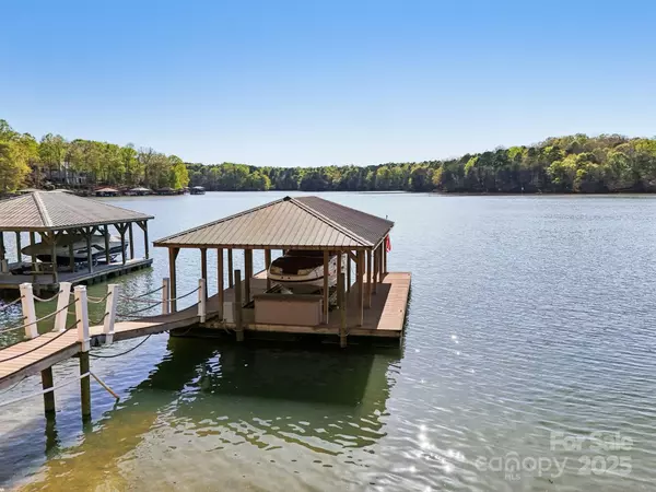 Troutman, NC 28166,167 Maple View DR