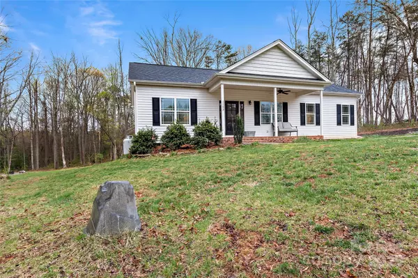 Pilot Mountain, NC 27041,1153 Curtis LN