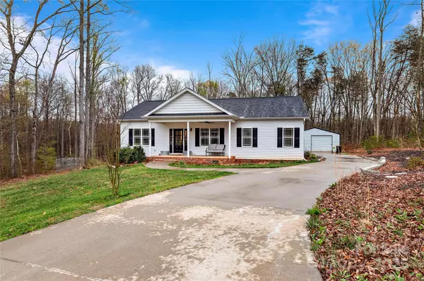 Pilot Mountain, NC 27041,1153 Curtis LN