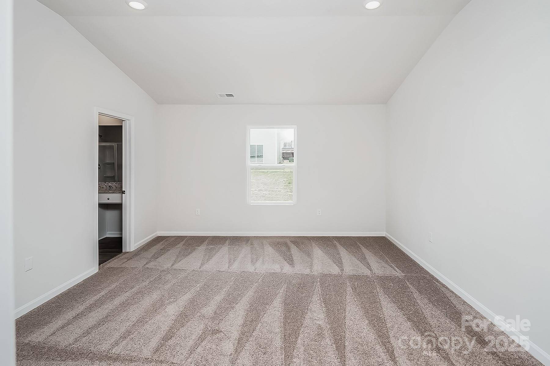 Shelby, NC 28152,502 Maddox DR