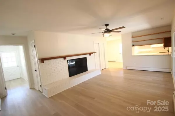 Statesville, NC 28677,544 Stoneybrook RD